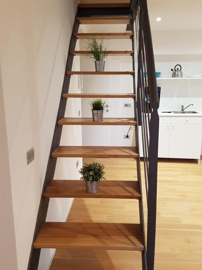 Via Roma Apartment Deluxe Салерно Экстерьер фото