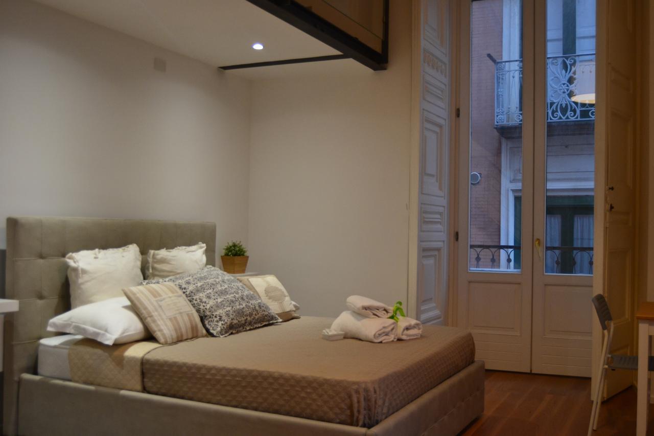 Via Roma Apartment Deluxe Салерно Экстерьер фото