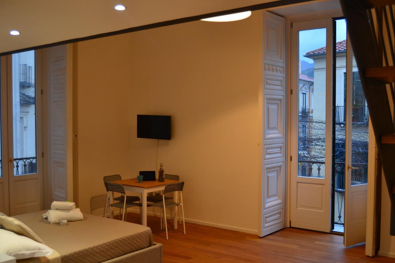 Via Roma Apartment Deluxe Салерно Экстерьер фото